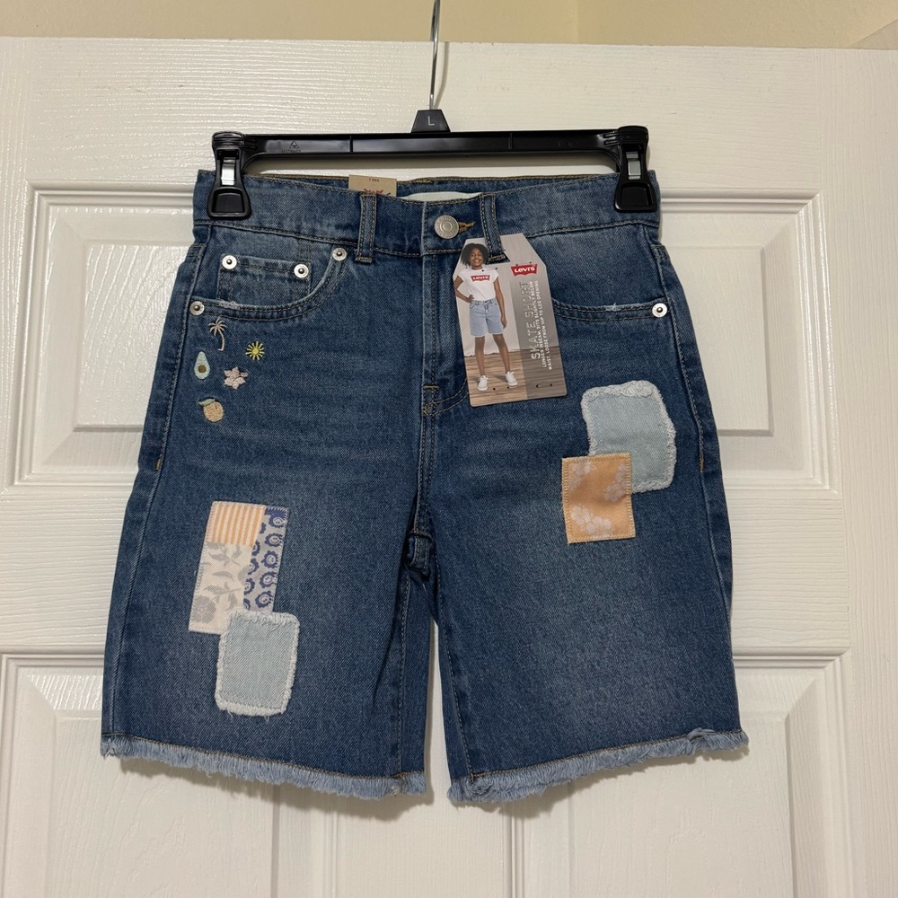 NWT Levi’s Girl’s Skate Denim Shorts Size 7